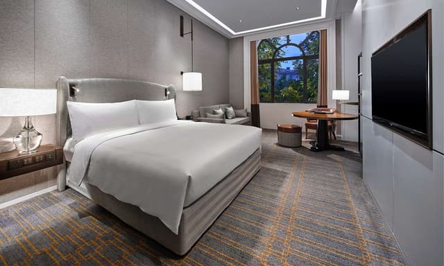 KING GUEST ROOM