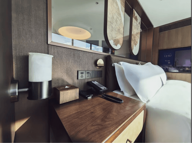 Superior King Suite