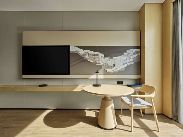 KING EXECUTIVE ROOM