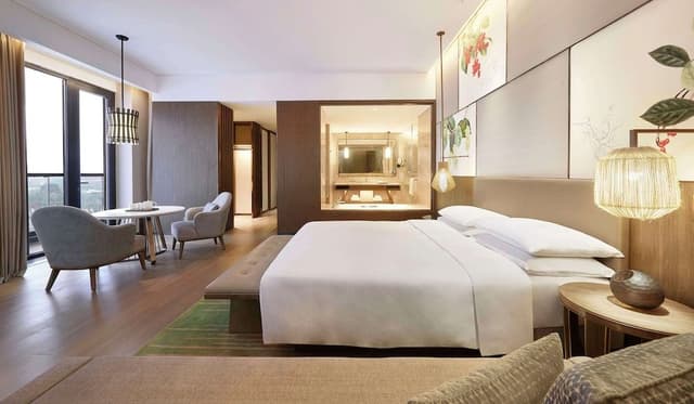 Family Room, 1 King Bed