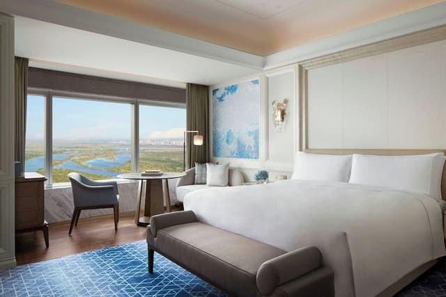 Premier Room, 1 King Bed, River View