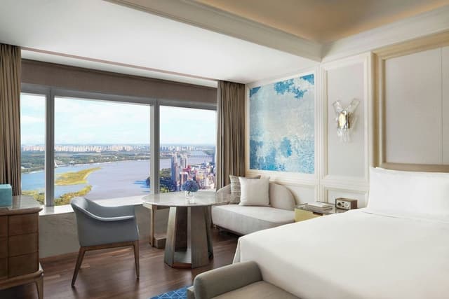 Premier Room, 1 King Bed, River View