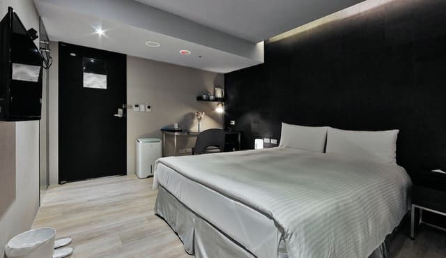 Standard Double Room (No Windows)
