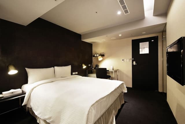 Standard Double Room (No Windows)