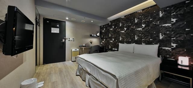 Standard Double Room (No Windows)