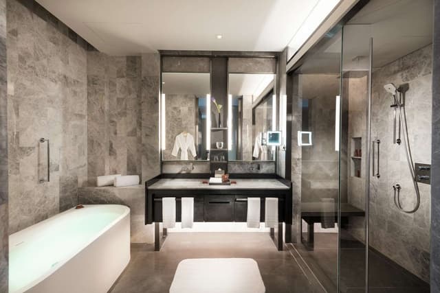 KING DELUXE ROOM