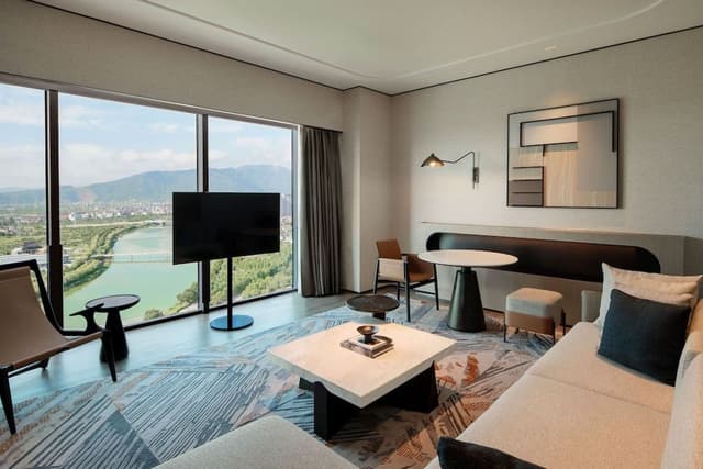 Executive Suite, 1 King Bed