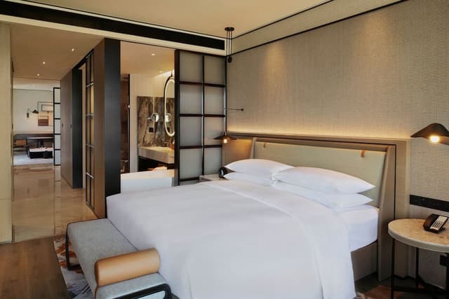 Executive Suite, 1 King Bed