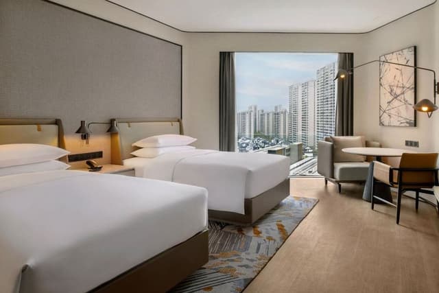 Deluxe Room, 2 Double Beds, City View