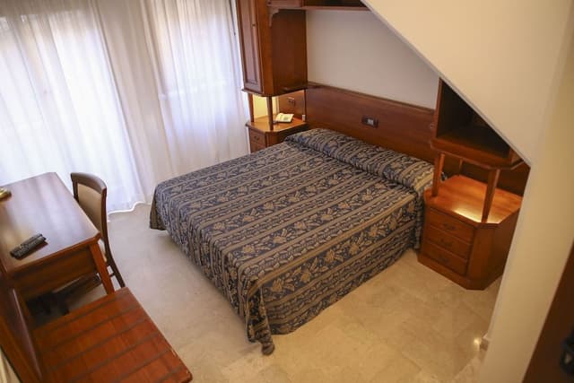 Economy Room, Courtyard View