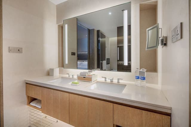 Club Suite, 1 Bedroom, City View