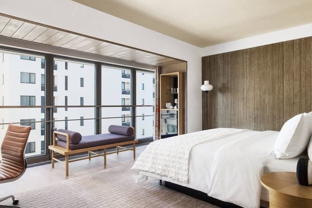 Room, 1 King Bed, City View