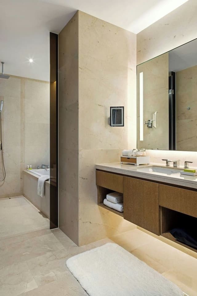 Room, 1 King Bed, City View