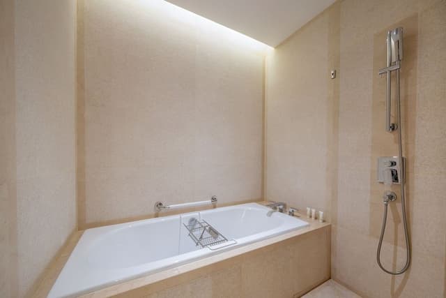 Room, 1 King Bed, City View