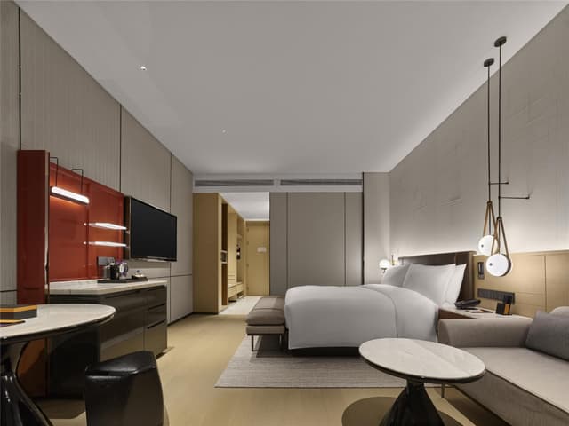 KING GUEST ROOM