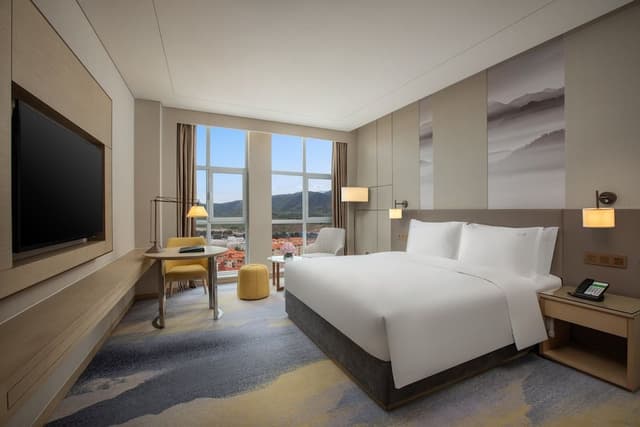 Standard Room, 1 King Bed
