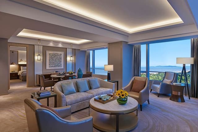 Executive Suite, 1 King Bed, Sea View