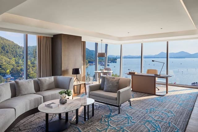 Executive Suite, 1 King Bed