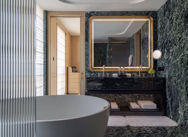 KING PANORAMIC ROOM