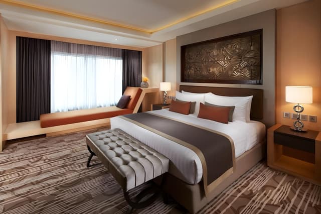 Executive Suite, 1 Bedroom (Club)