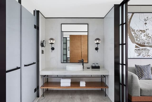 Executive Room, 1 King Bed, Balcony
