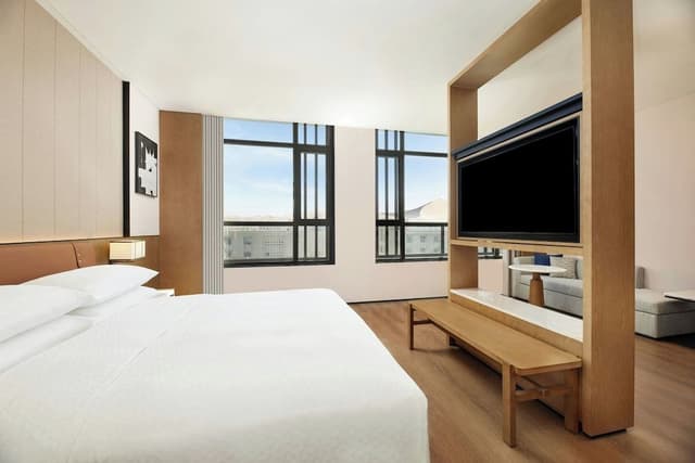Premium Room, 1 King Bed