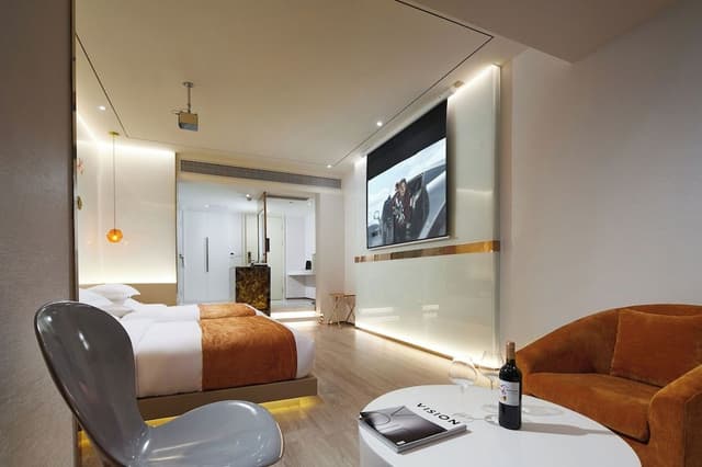 Comfort Twin Room, City View