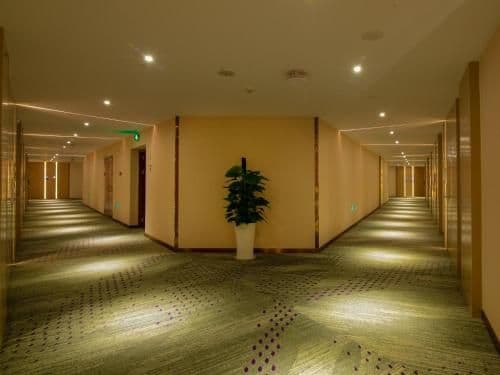 Lavande Hotel - Yibin University Town Convention and Exhibition Center Lavande Hotel - Yibin University Town Convention and Exhibition Center