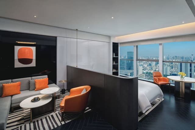 Deluxe Room, 1 King Bed