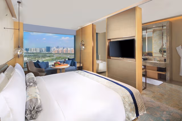 Classic Room, 1 King Bed, River View