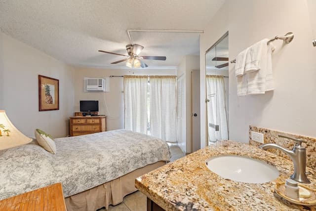 Condo, 1 Bedroom