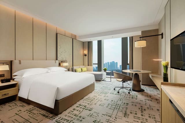 KING DELUXE ROOM