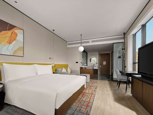 Deluxe Room, 1 King Bed
