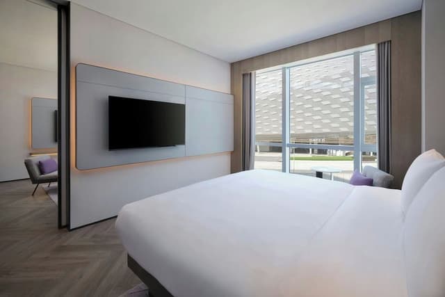 Suite, 1 Bedroom, City View