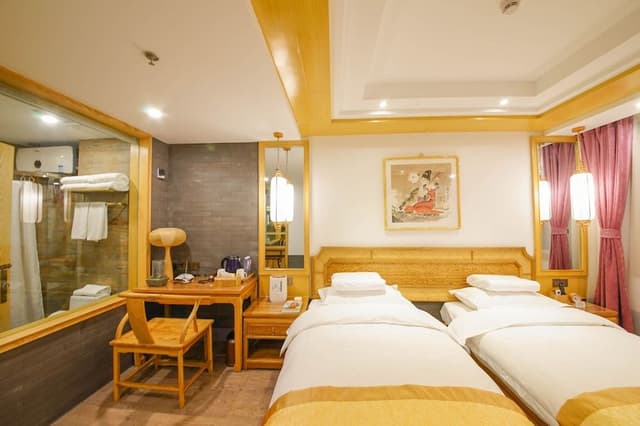 Deluxe Twin Room