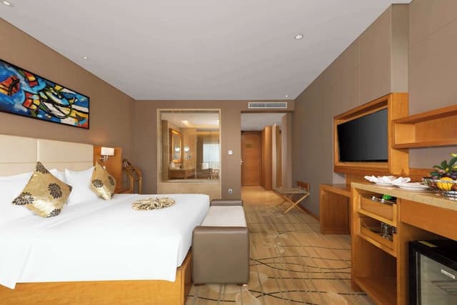 Executive Room, 1 King Bed, Smoking