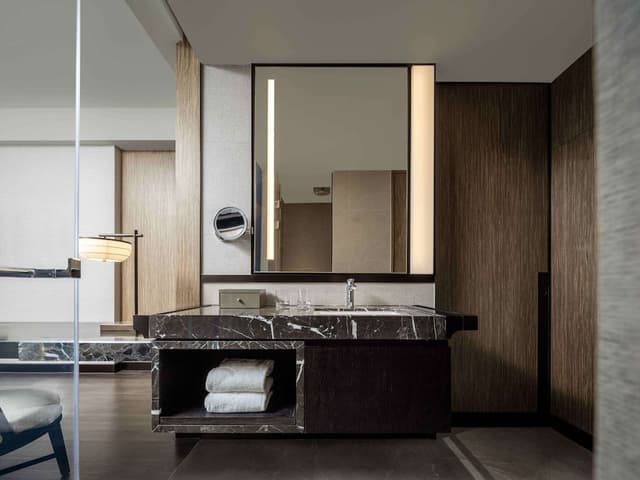 Premier Room, 1 King Bed, River View