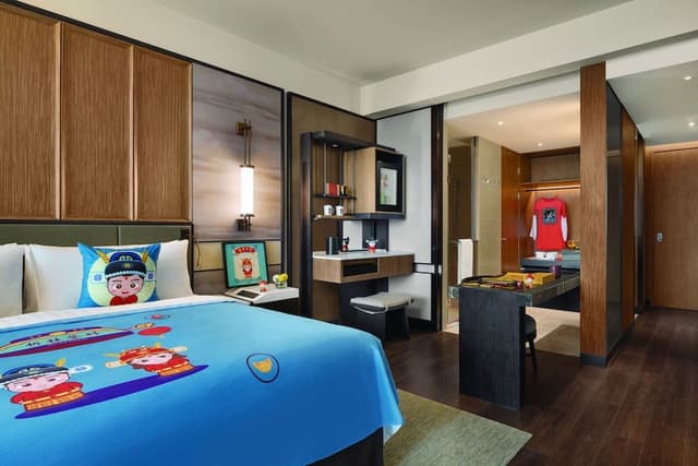 Premier Room, 1 King Bed, River View