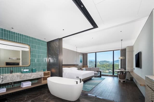 Deluxe Room, 1 King Bed