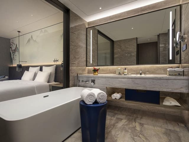 Deluxe Room, Multiple Beds