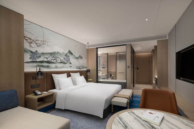 Superior Room, 1 King Bed