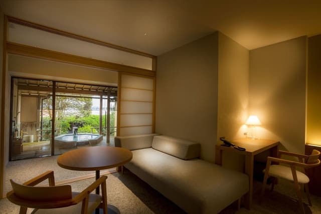 Luxury Room, Non Smoking, Bathtub (42㎡)