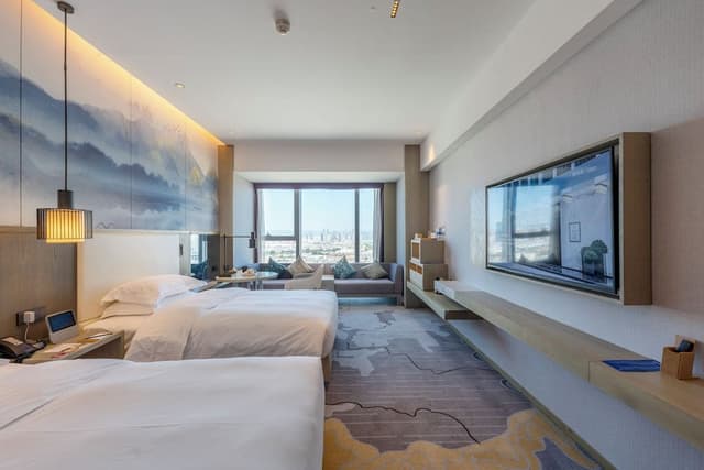 Room, 2 Twin Beds, City View