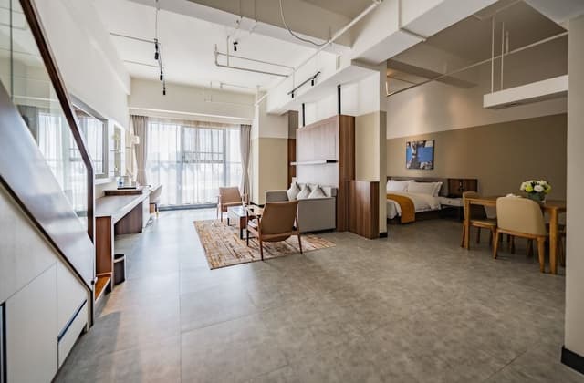 Deluxe Suite
