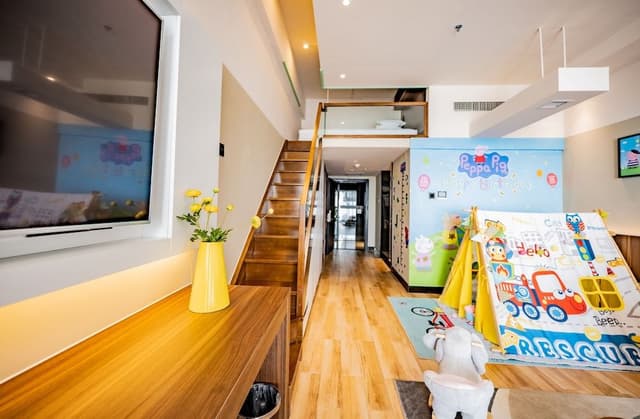Family Room, Multiple Beds, Accessible, City View