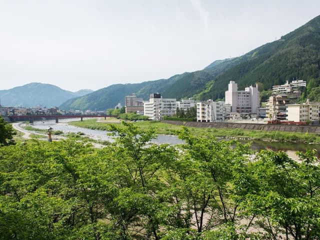 [Momose or Chihako] Natural hot spring with semi open-air bath