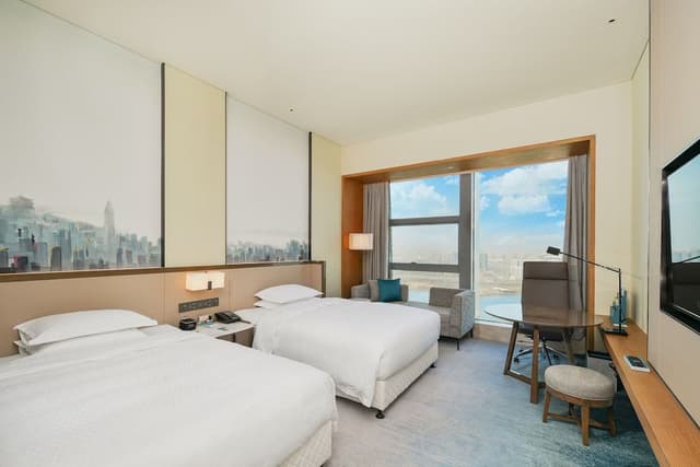 Deluxe Room, 1 King Bed, Lake View
