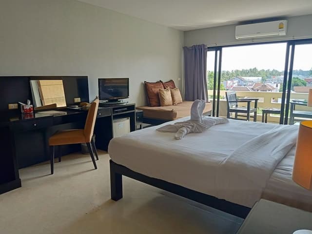 Deluxe Double or Twin Room, Balcony