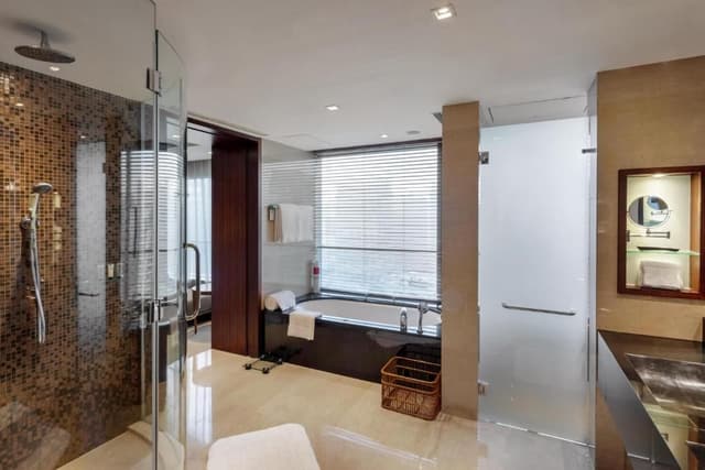 M Suite King Room