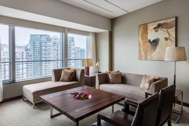 M Suite King Room